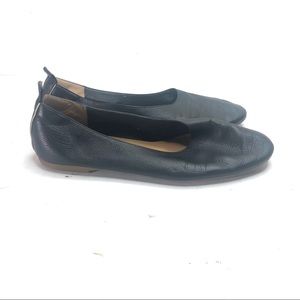 Everlane black leather flats size 7.5